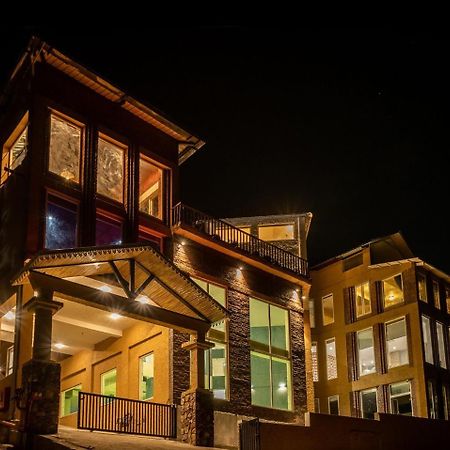 Tiaraa Jujurana Resort T Pathyar Екстер'єр фото
